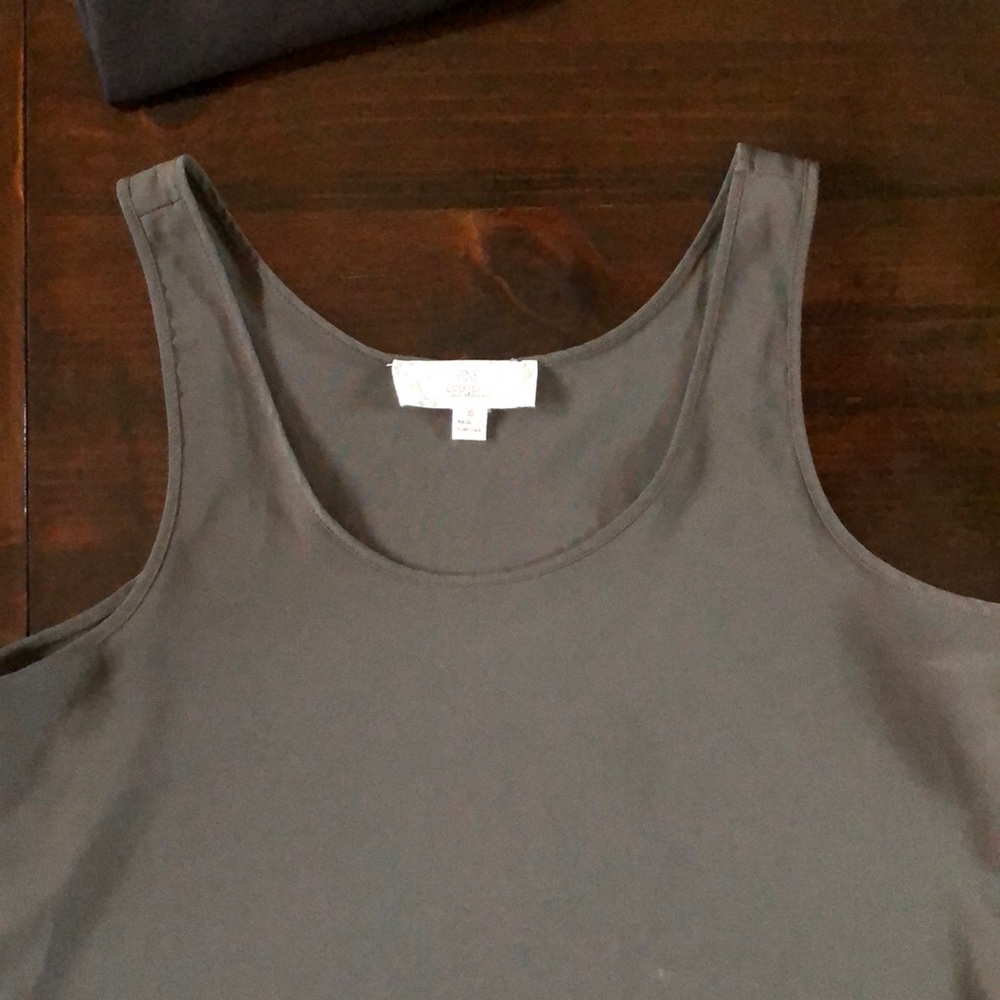 Green/gray tank